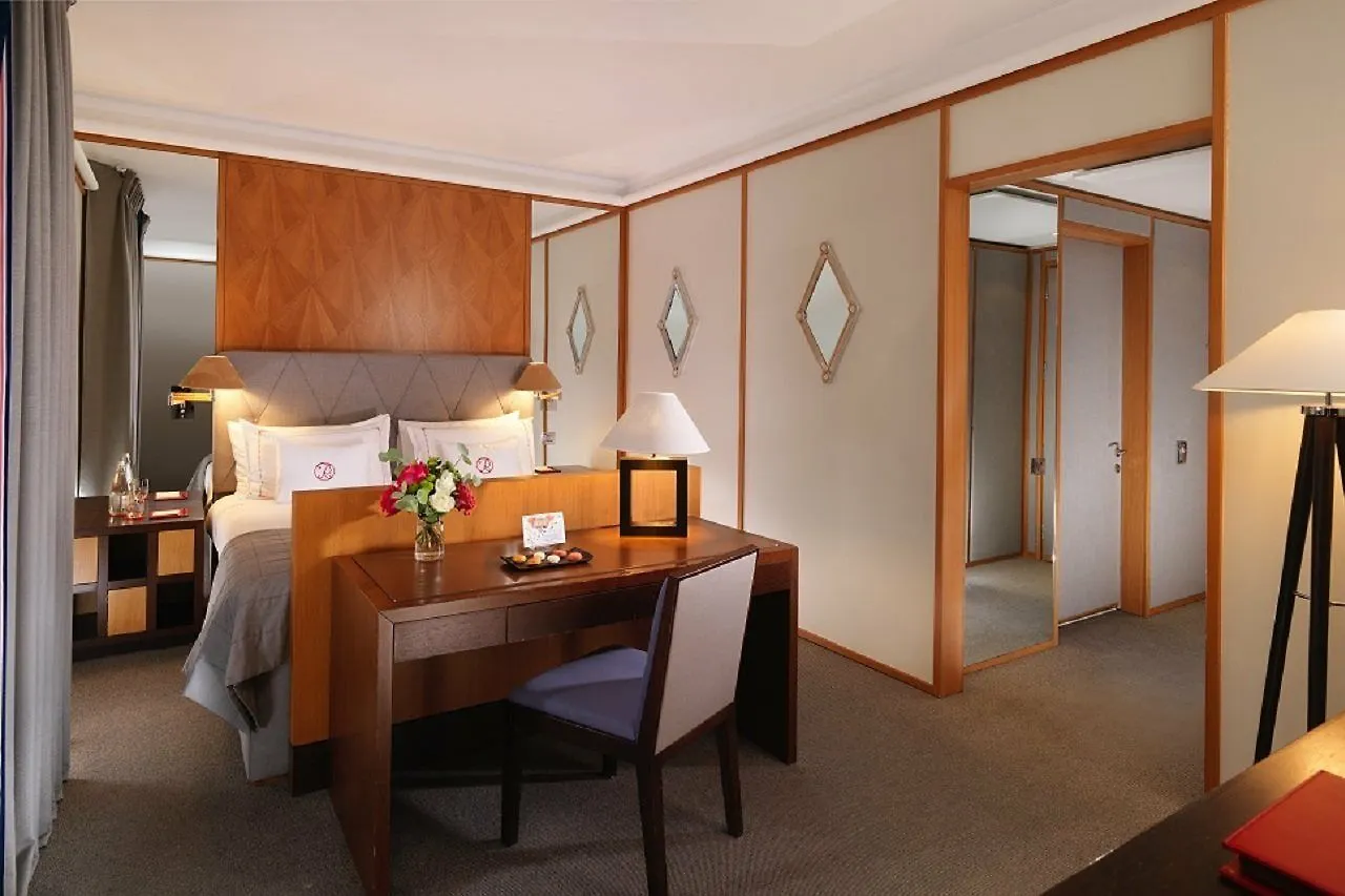 Le Richemond Hotel Geneva 5*,